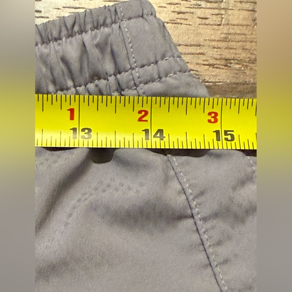 Nike Women's Athletic Gray Shorts size Medium - EUC - Picture 4 of 5